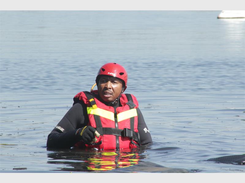 Advanced drills at Germiston Lake sharpen skills for high-risk emergencies.