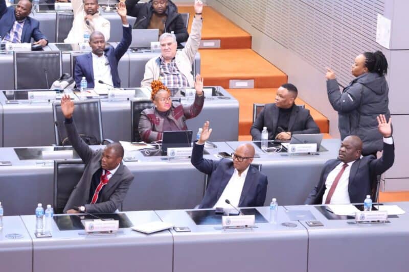 A revised municipal budget has been passed after opposition parties backed key amendments, ending weeks of uncertainty and securing the metro’s financial framework ahead of the new financial year.