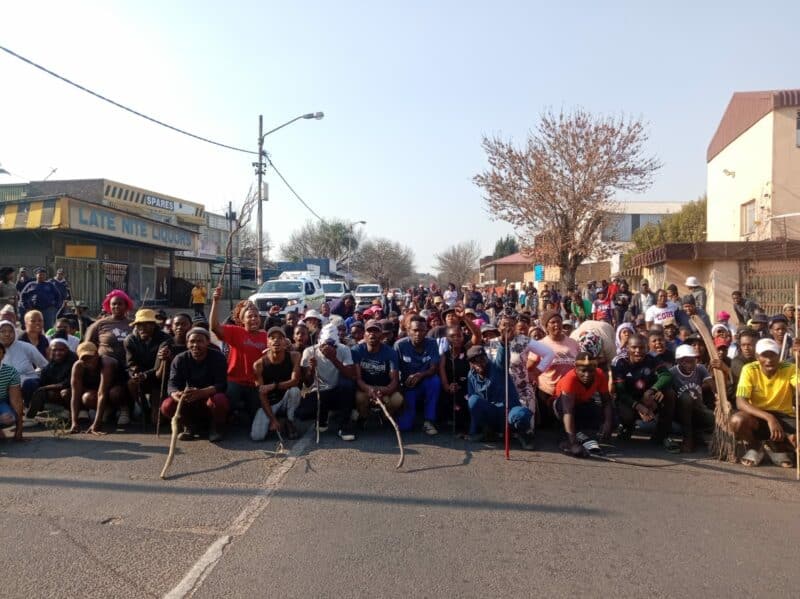 Residents say they will continue the fight. The group in Primrose is picking up momentum as demonstrations continue in the area. Residents remain in high spirits, chanting in unison as they reinforce their message and calls for foreign nationals to leave. Photo: Busi Vilakazi.