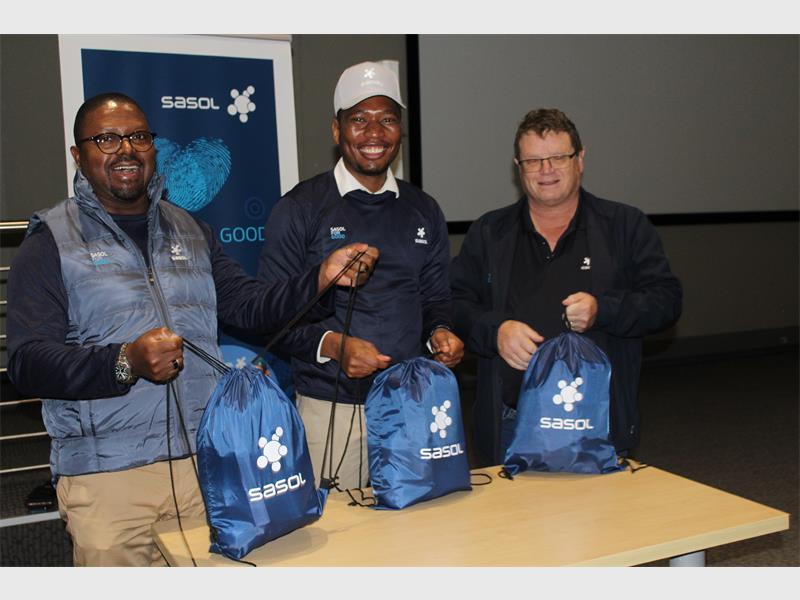 It is a global call to action, encouraging people to dedicate 67 minutes of their time to community service in recognition of Mandela's 67 years of public service.