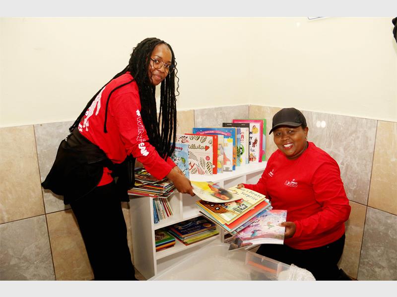 Emperors Palace has extended the spirit of giving beyond Mandela Month by supporting Cute Kiddies Day Care Centre in Rondebult with a new library, educational resources and several improvements to the facility.