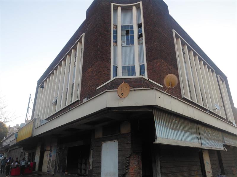 More than 50 residents have been left destitute after a fire ripped through a hijacked double-storey building at the corner of Victoria and Knox Roads in Germiston on August 18. One firefighter sustained minor injuries during the operation.