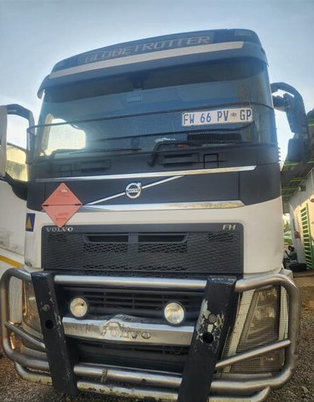 A smart camera alert and swift coordination between private security and EMPD officers led to the recovery of a truck in Petit, with two suspects arrested.