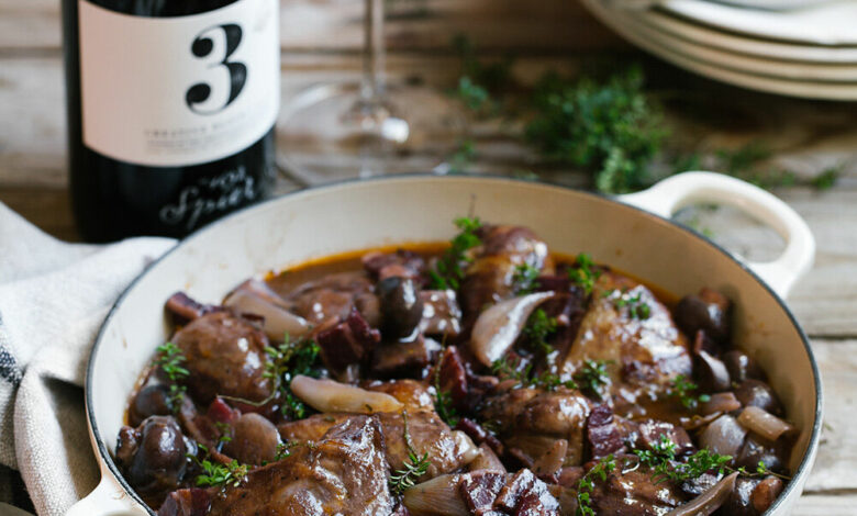 23 APRIL - SATURDAY ENTERTAIN - French-style chicken stew with mushrooms and thym