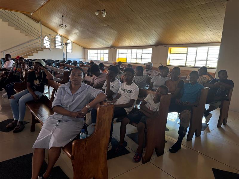 With professionals and tertiary institutions on site, learners in grades 10 to 12 are urged to attend for subject and university application guidance.