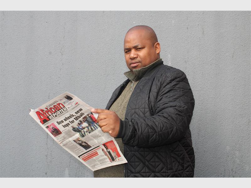 After losing his job in 2014, Kwa-Thema’s Vuyisile Montsi started selling the African Reporter – a move that sparked a journey into entrepreneurship and job creation. He now encourages others to consider newspaper sales to earn an income.