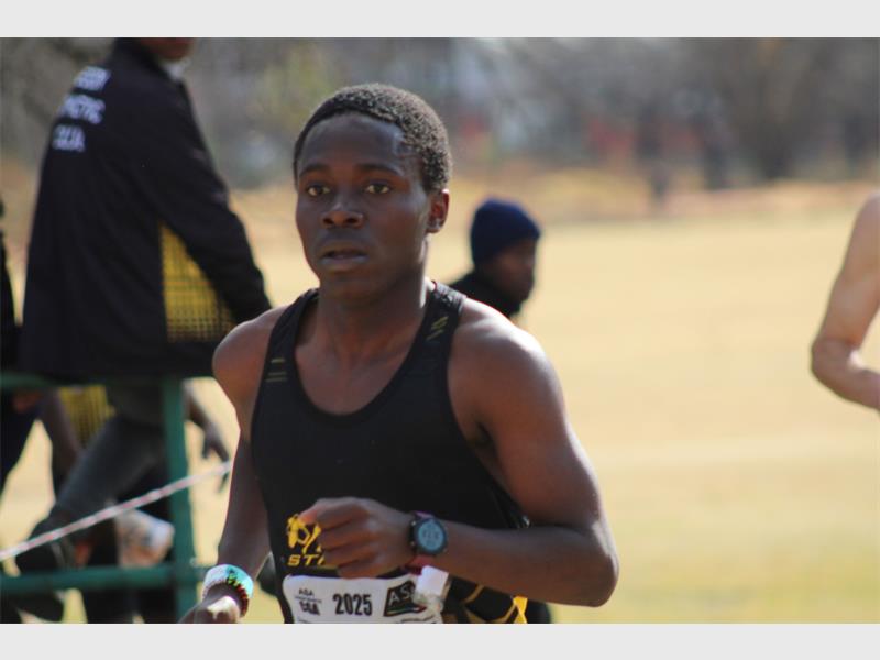 He won the men's 10km race in 31:41 after leading from gun to tape.