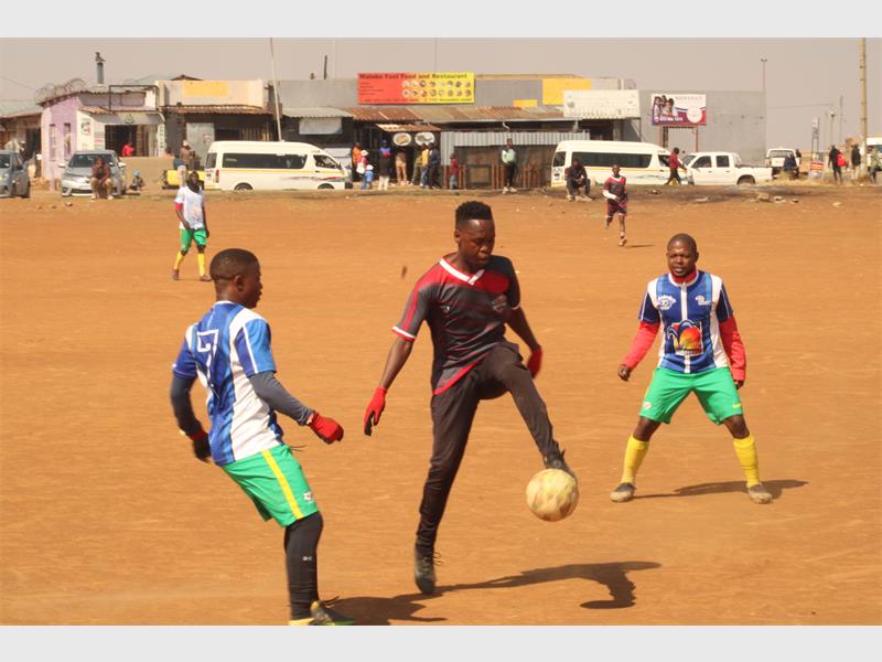 After a tense match that ended in penalties, Happy Hour secured a 5-4 victory against Zibondiwe FC in the Women’s Month Top 16 Tournament final.