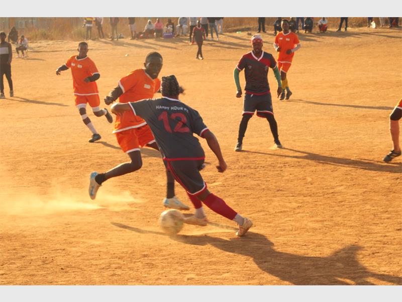 Tec United edged out Happy Hour 5–4 on penalties in a nail-biting final at Malandela Ground, claiming the top prize in the third annual Women’s Month Top 16 Tournament.