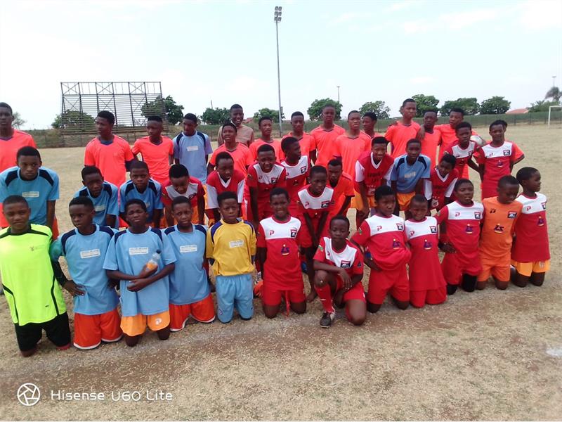 Kwa-Thema residents are invited to lace up their sneakers and pack their picnic baskets for Ace Auto Ayoba’s Red Day Fun Walk and Family Picnic on October 12. The day will feature aerobics, jumping castles and plenty of fun for the whole community.