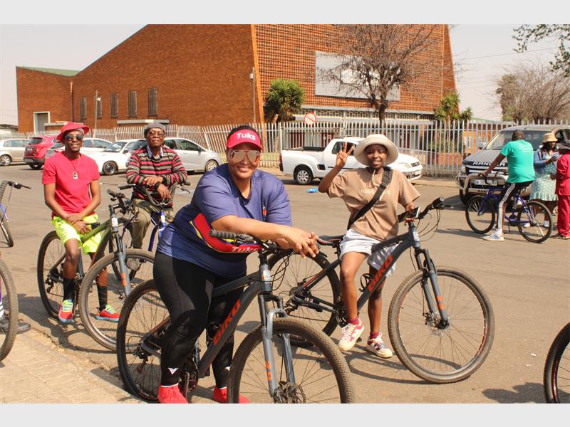 An emerging tourism association in Kwa-Thema uses bicycles, storytelling and local businesses to bring history to life while creating opportunities for youth.