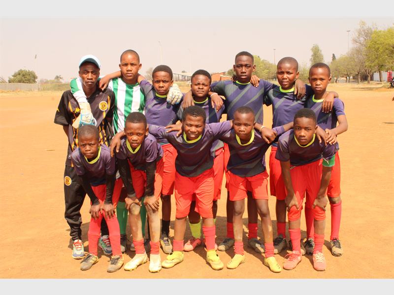A nail-biting U13 soccer match between the Junior Ballers FC and the Kwa-Thema Flames ended 2-1 in favour of the Ballers, with both coaches reflecting on the lessons learnt.