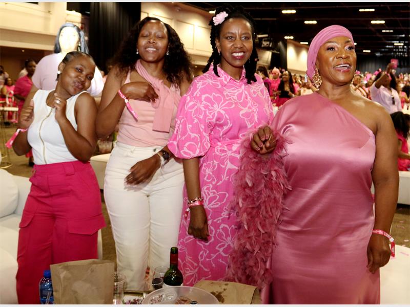 With pink outfits, powerhouse performances, and pure Somgaga flair, the Centre Court at Emperors Palace became the place to be.