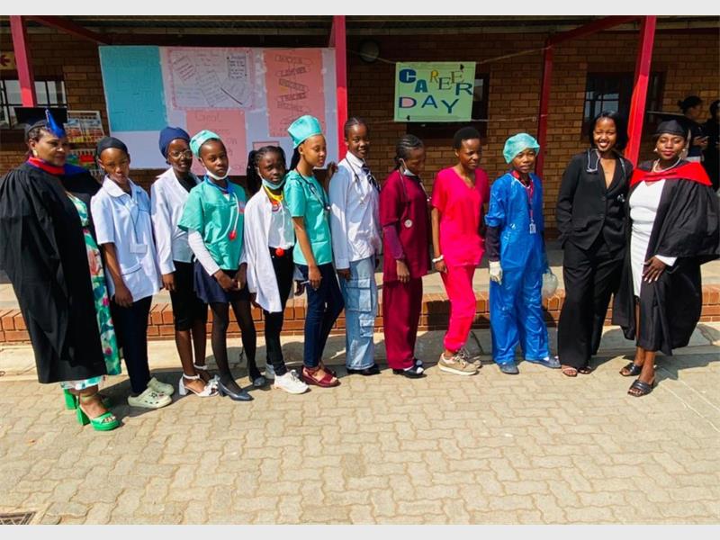 Langaville Primary recently hosted a vibrant career day, giving learners a glimpse into different professions and inspiring them to start thinking about their future paths.