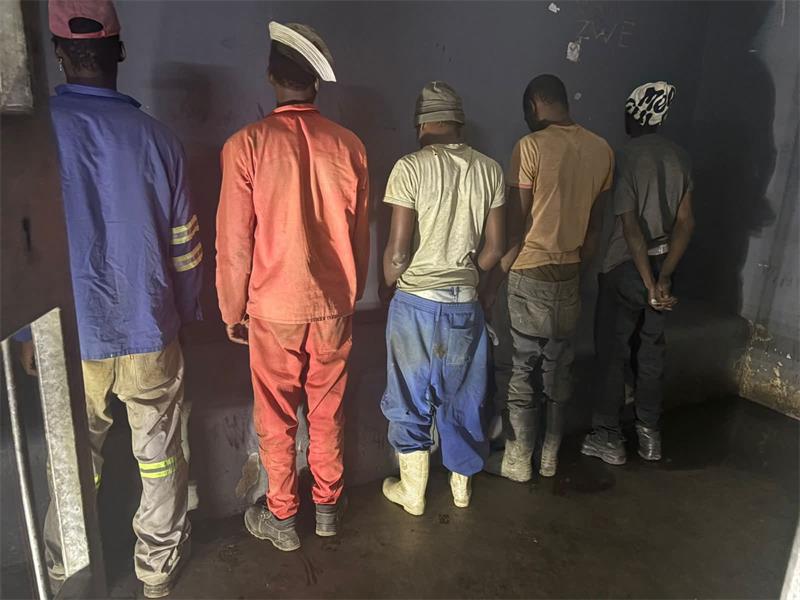 Ekurhuleni law enforcement officers arrested seven men linked to hijacking, kidnapping and illegal mining during a coordinated operation that ended in a dramatic chase and the recovery of illegal weapons and tools.