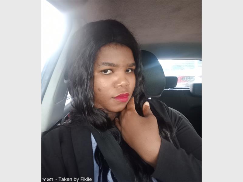 Primary school teacher Fikile Mabuza taught herself how to do nails in 2022 to save money. Today, she runs a growing nail business and is helping others find financial freedom through creativity.