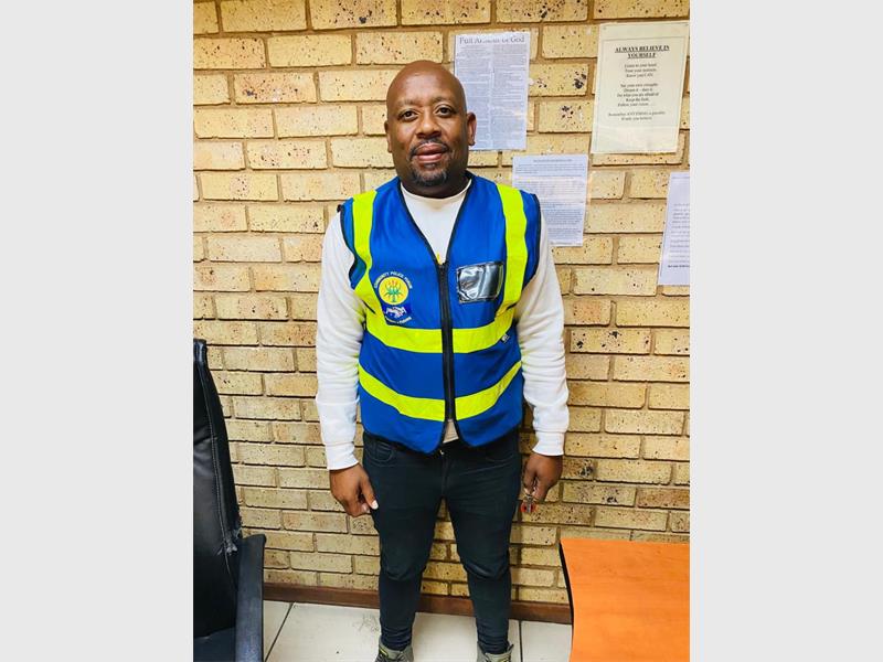 Chairperson Mncedisi Somyo appeals to residents to stay alert, report suspicious activities, and look out for youth as crime spikes in warmer months.