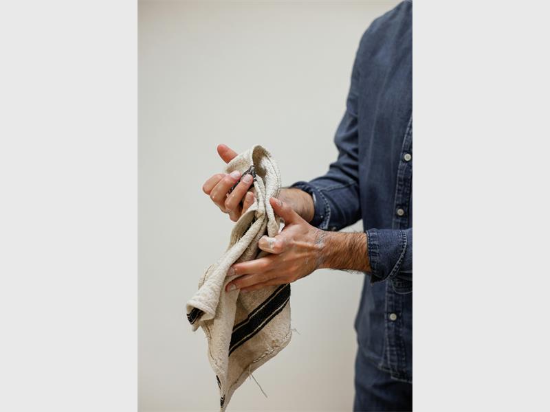 Experts remind South Africans that proper handwashing is only half the job. Drying your hands correctly is just as important in preventing the spread of disease.