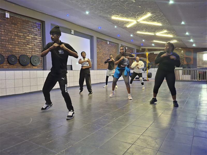 Body Transformation is encouraging Kwa-Thema residents to kick-start healthy habits before the year ends, offering free weekly walks and aerobics classes to promote an active lifestyle.