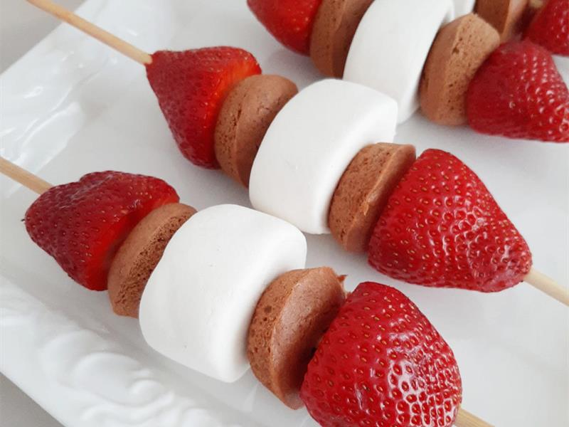 Make memories in the kitchen with simple, child-friendly recipes that are fun, creative, and delicious!