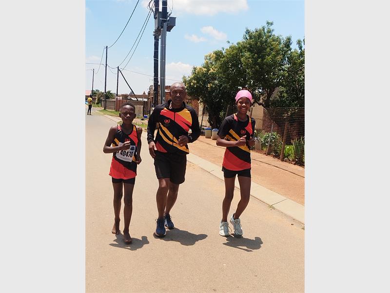 Two rising talents from the Langaville Athletics Club, Minenhle Kgaphola (13) and Amukelo Madi (nine), returned home with top-10 finishes after impressing at an athletics meet in the North West.