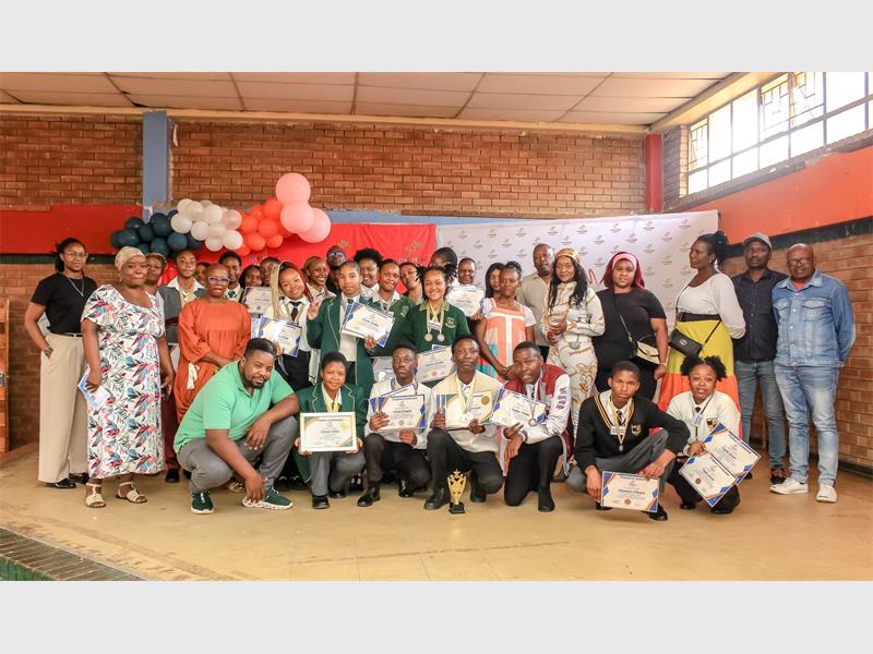 Masimong Foundation celebrates top maths, science, accounting learners