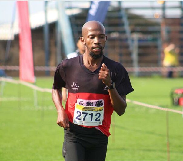 Papo won the men's 21.1km in 01:09:05, while Maisa clocked 01:21:23 to win the women's race.