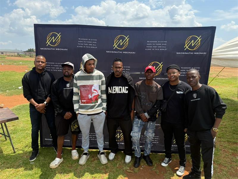 Over 500 people in Tsakani Ext 6 received meals, clothes and support during the foundation’s second annual Christmas With Strangers, highlighting a year of dedication to poverty alleviation and empowerment.