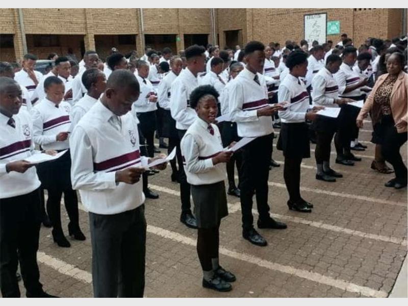 Consistency, competition, and commitment paid off as Zimisele Secondary School led Kwa-Thema matric results in 2025. Zimisele Secondary School recorded the highest matric pass rate among Kwa-Thema schools for 2025, improving from 80.3% in 2024 to 90.9%. Principal Sinah Hlongwane said she was delighted