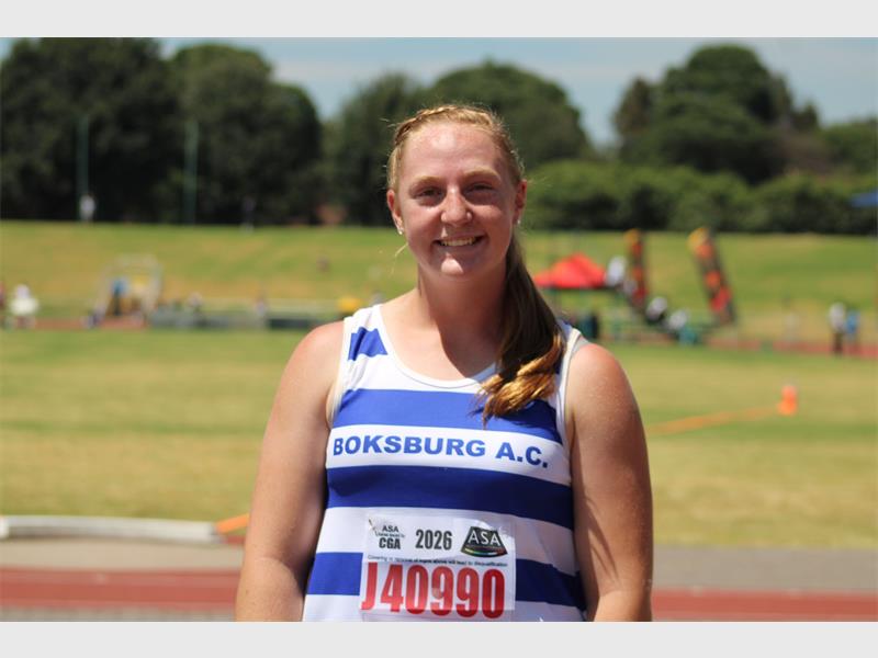 She started her season with throws of 13.71m in the shot put and 38m in the discus.