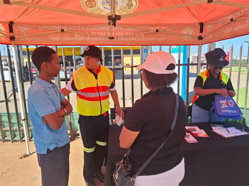 The DEMS and partners held a summer safety awareness campaign to educate commuters about heatwave, storm and flood risks.