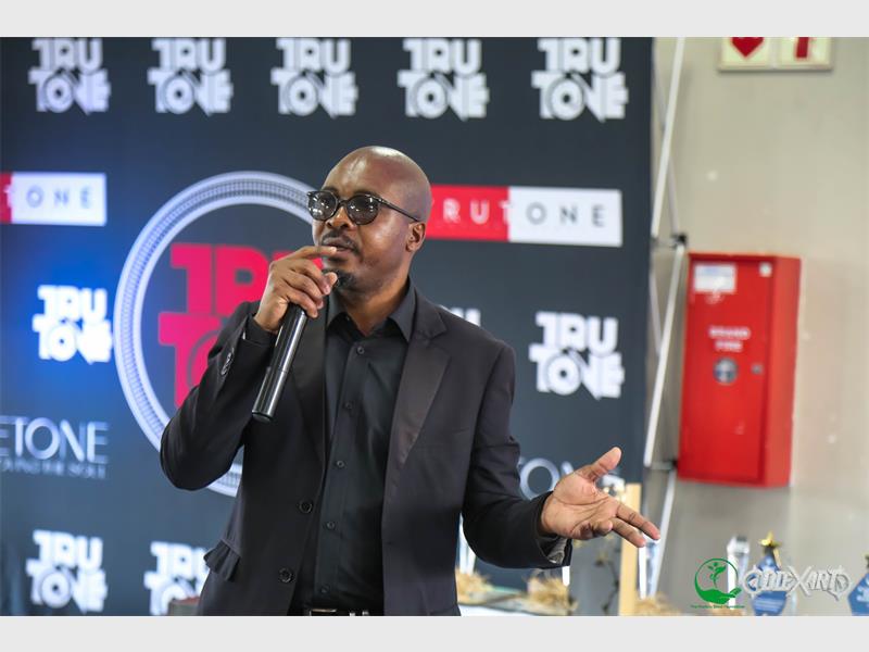 For more info, WhatsApp Martins on 083 359 6503 or email him at martinsfloyd8@gmail.com.