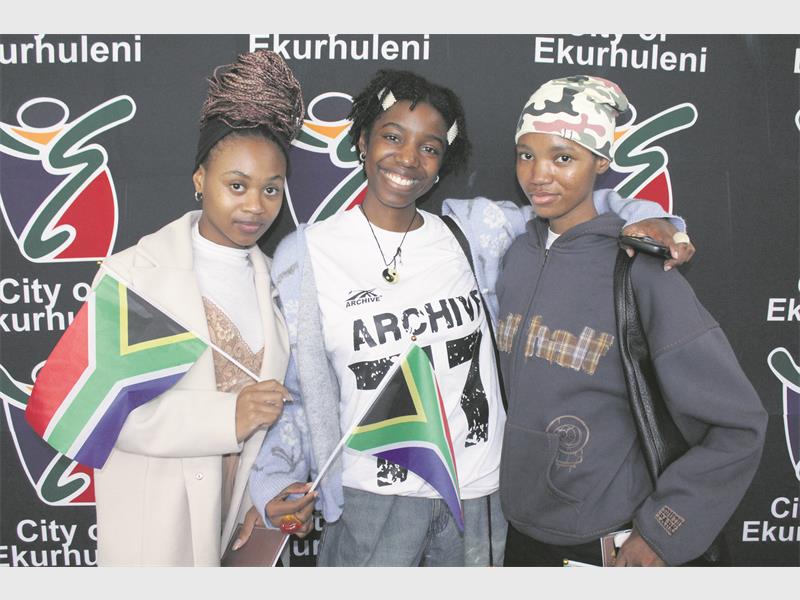 Fashion designers, clothing labels, visual artists, accessory designers, and cultural creators will showcase their work while sharing industry insights and best practices.