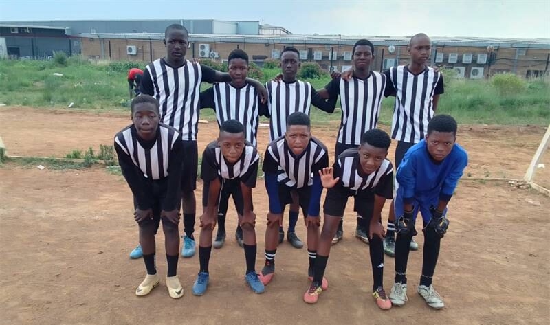 A fast-paced encounter at Ext 5 Rejabathu Ground saw Blue Birds dominate Tjovitjo 3–1 as both teams battled fiercely in an entertaining U17 match.