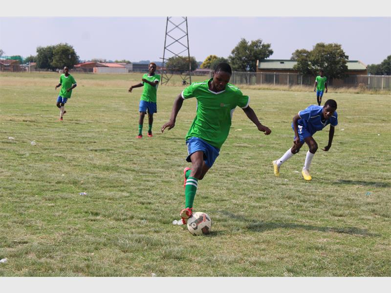 Sanders United secured a 2–1 victory over Real Barcelona but coach Vusi “Terror” Zulu says the performance was below expectations despite the result.
