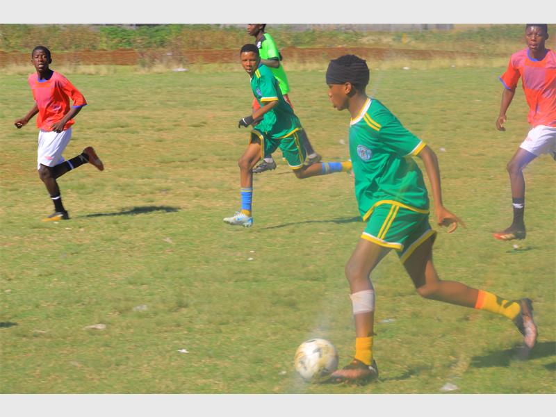 Mighty Falcons secured a narrow 1-0 victory against Dunnottar Mighty Warriors during a recent Springs Local Football U17 fixture at the Kwa-Thema Sports Complex.