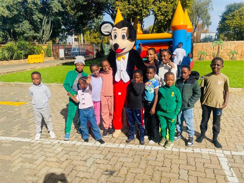 The Siyajula Arise and Shine group hosted an Edutainment Family Fun Day walk in Kwa-Thema to encourage healthy living, family bonding and support for the boy child.