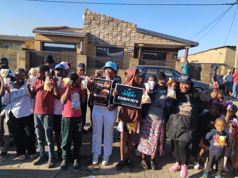 Esibayeni Foundation celebrated Mandela Day by serving 67 kotas to children in Tsakani while reaffirming its commitment to fighting hunger and supporting vulnerable families.