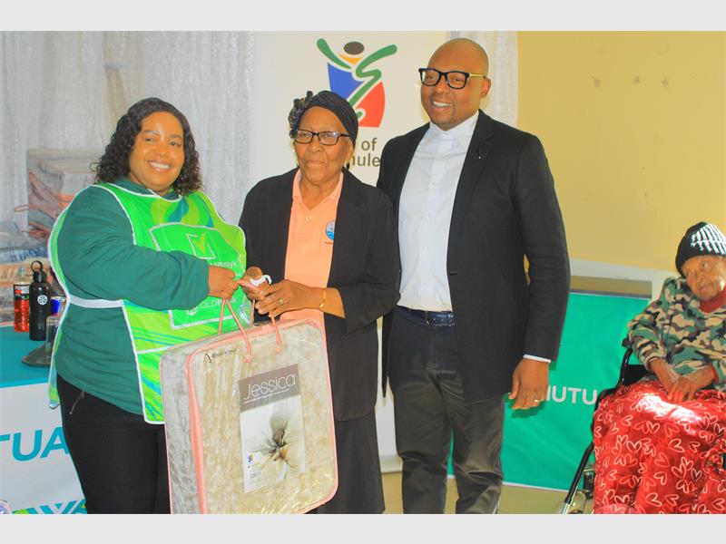 Old Mutual, in partnership with the City of Ekurhuleni, marked Mandela Day by treating elderly beneficiaries at the Tsakane Day Care Centre to blankets, meals, health screenings and a day of entertainment while pledging ongoing support.
