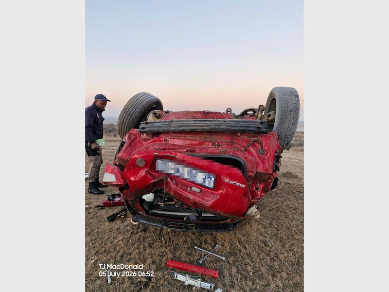 A woman was seriously injured and a man sustained slight injuries after a vehicle lost control and left the road in Duduza. Firefighters used specialised rescue equipment to free one of the occupants.