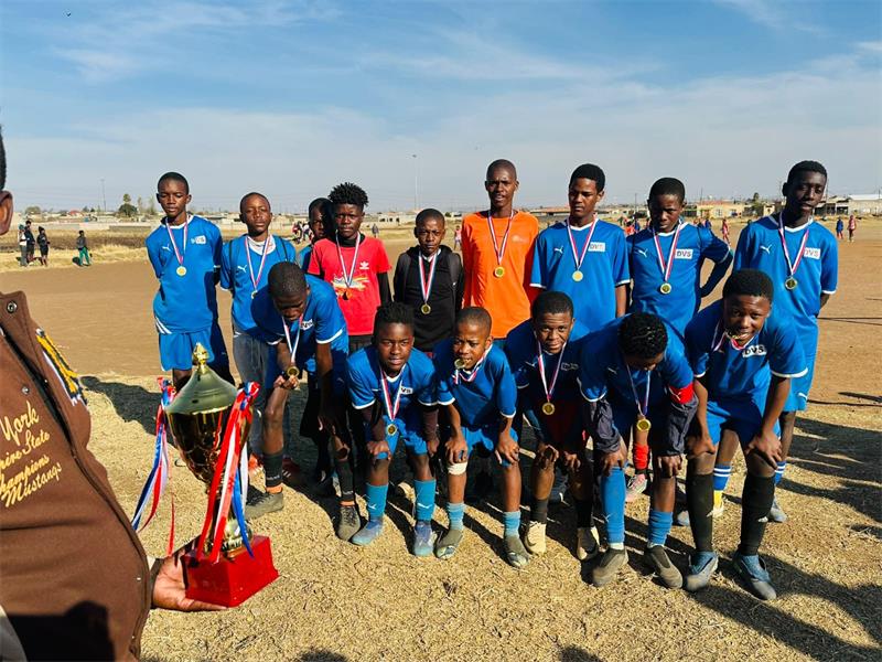 Sparrows FC held off a determined Clever Boys side to secure a thrilling 3-2 victory in the U15 Muzi Winter Games final, delighting supporters at Muzi Ground.