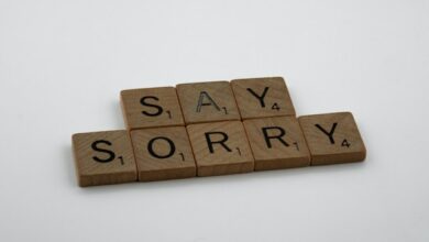 Teaching your child to apologise - and mean it