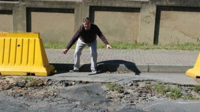This big pothole at Buccleuch Drive is still unfixed since November last year. Photo: Asemahle Cwayela