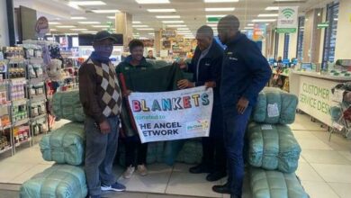 Dis-Chem Pharmacy donates blankets to the Angel Network.