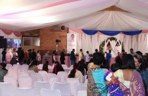 Hundreds were in attendance to receive blessings from Her Holiness, known devotionally as Mata Ji. Photo: Lebogang Tlou