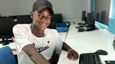 Sithelosethu Ndebele is the proud recipient of a 2023 scholarship as he has achieved an average of 74.75% for all his modules in his first semester.