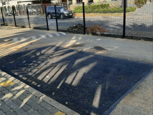 The mussy hole is repaired outside Rivonia Primary School.