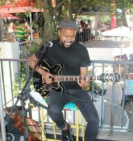 Will Rayz welcomed all patrons to the market with his invitingly mellow jazzy-blues folk-pop music covers of popular songs.