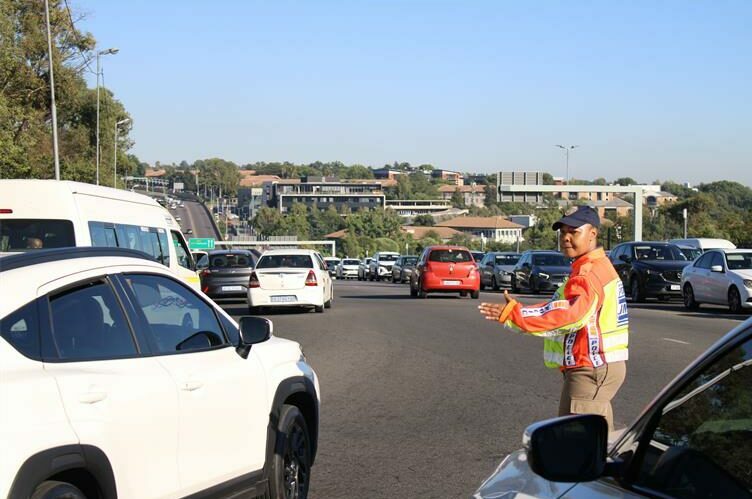 185 motorists were arrested for drunk driving across Johannesburg during an operation by JMPD that is clamping down on drunk driving, as well as non-compliance with traffic laws.