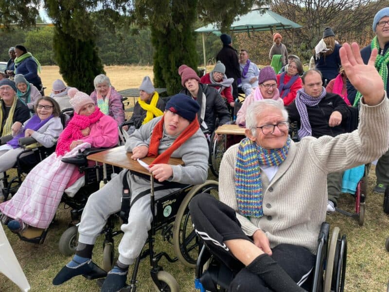 In honour of Mandela Day, the KnitWits 4 the Needy visited Forest Farm Centre to distribute handmade scarves to every resident and staff member.In honour of Mandela Day, the KnitWits 4 the Needy visited Forest Farm Centre to distribute handmade scarves to every resident and staff member.
